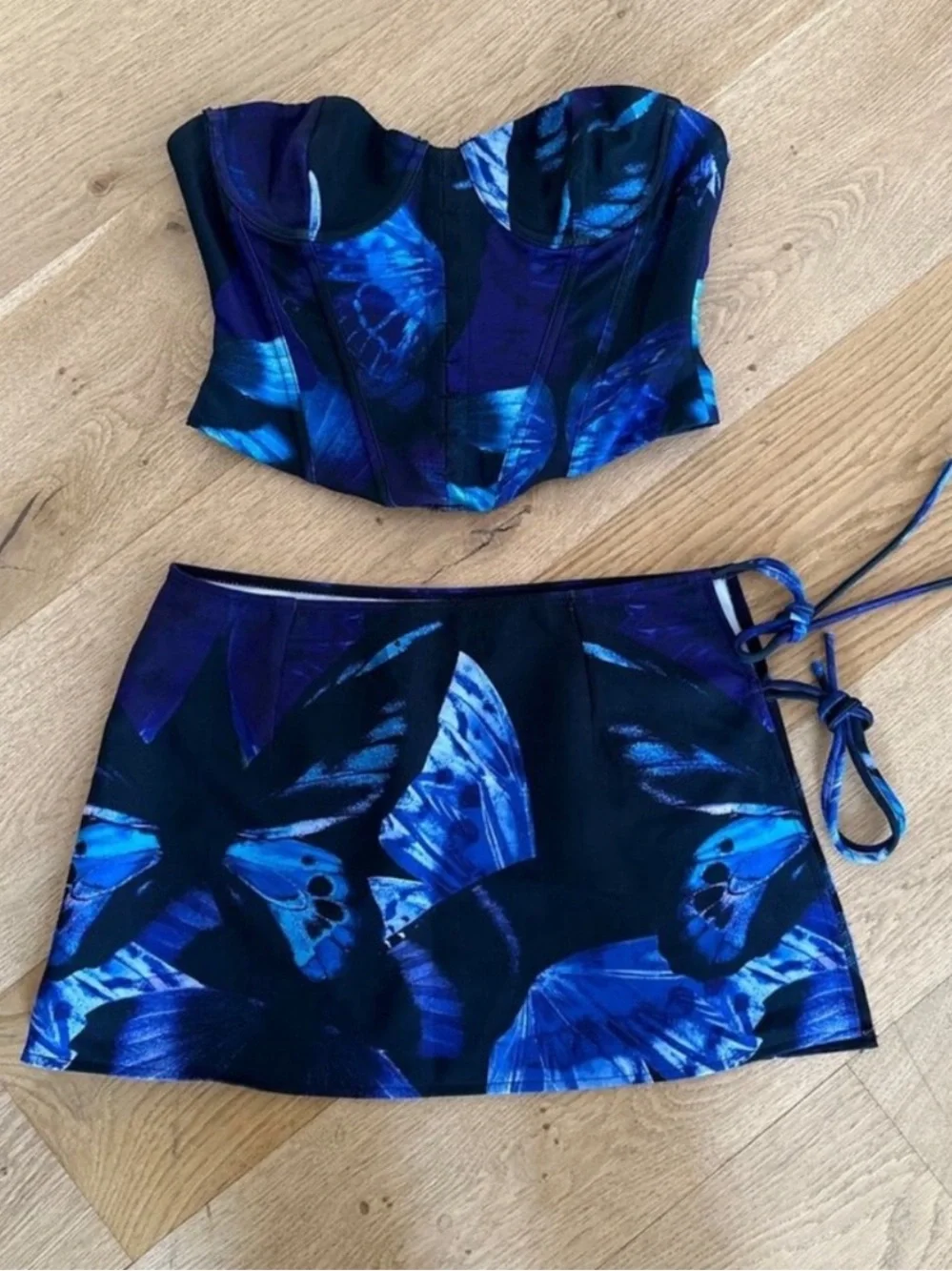 White Fox Boutique Can’t stop dreaming Skirt Set - Picture 4 of 5
